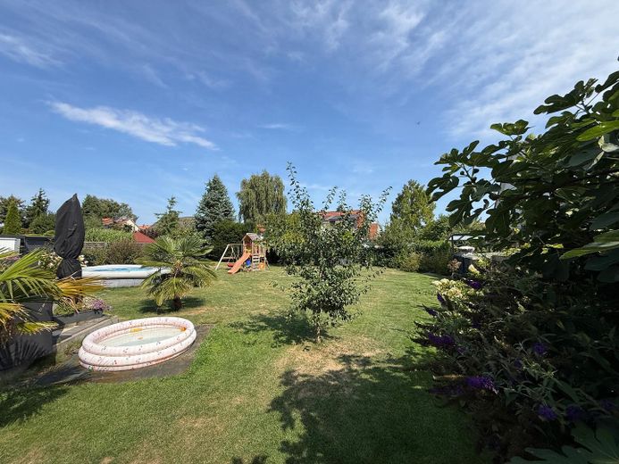 Modernes Reiheneckhaus in ruhiger Lage - gehobene Ausstattung – Garten