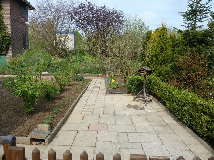 Reihenendhaus mit großen Gartengrundstück und Vollkeller – Foto 6