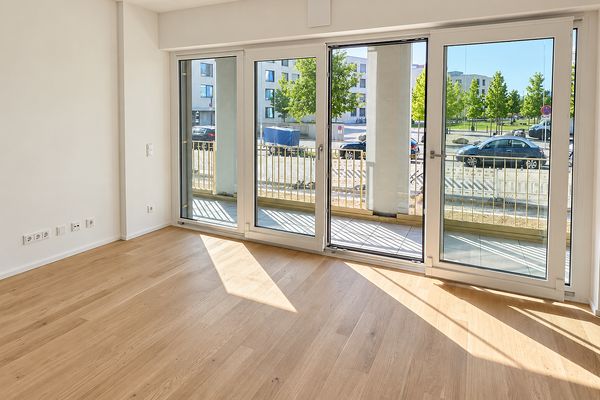 2-Zi.-Erstbezug in Pasing | Designküche mit Kochinsel | 13 m² Glasloggia