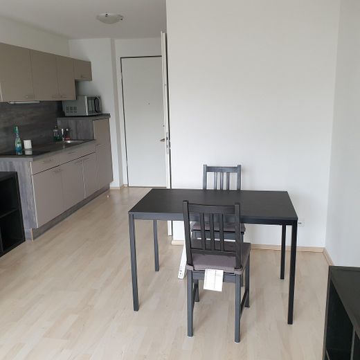 #1.17# Schönes vollmöbliertes Apartment. Frei ab Oktober. – Foto 3