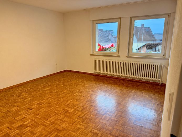 3-room apartment, fitted kitchen, balcony, garage – Photo 2