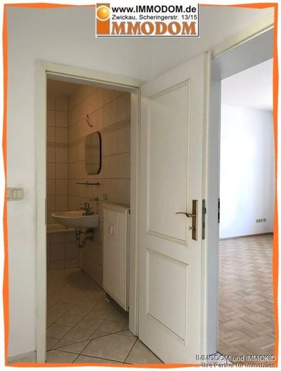 3-Zimmer-Wohnung mit TERRASSE in zentrumsnaher Lage zu vermieten! – Bad (ähnlich)