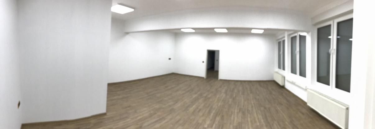 ca. 200qm Repräsentatives Büro oder Praxisfläche im EG mit Parkplätzen vor der Tür – Bürofläche