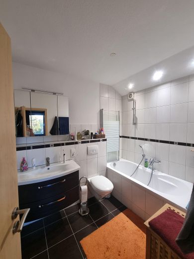 Attraktive 4-Zimmer ETW mit Balkon – Bad Eltern