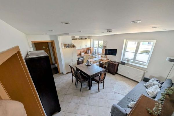 High-quality 2-room apartment with fitted kitchen