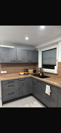 Reformada integralmente y moderna: apartamento de 2 habitaciones con cocina equipada y garaje propio en Gärtringen – Foto 6