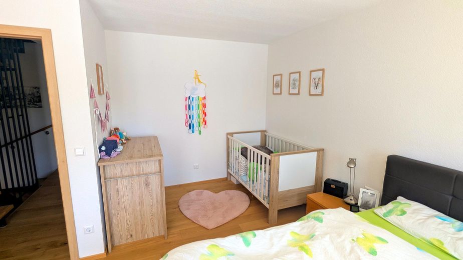 Neuwertige Doppelhaushälfte in Ebersbach/Fils – Nische im Schlafzimmer