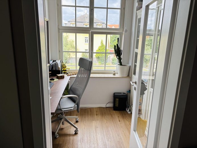 Wohnen mit Charakter: Großzügige 4,5-Zimmer-Wohnung in Radebeul-Ost – Foto 1