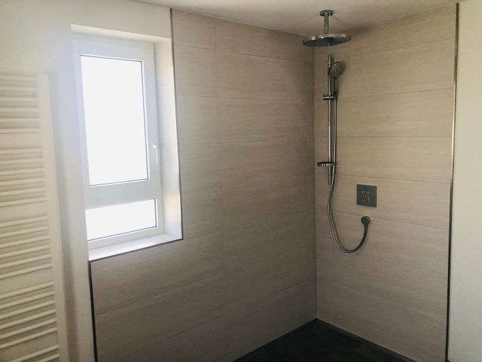 عقار سكني وتجاري في Mühltal – Wohnung  Hauptbad