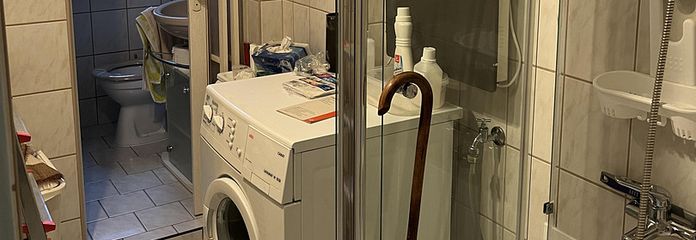 Bad EG m. Dusche und Badewanne