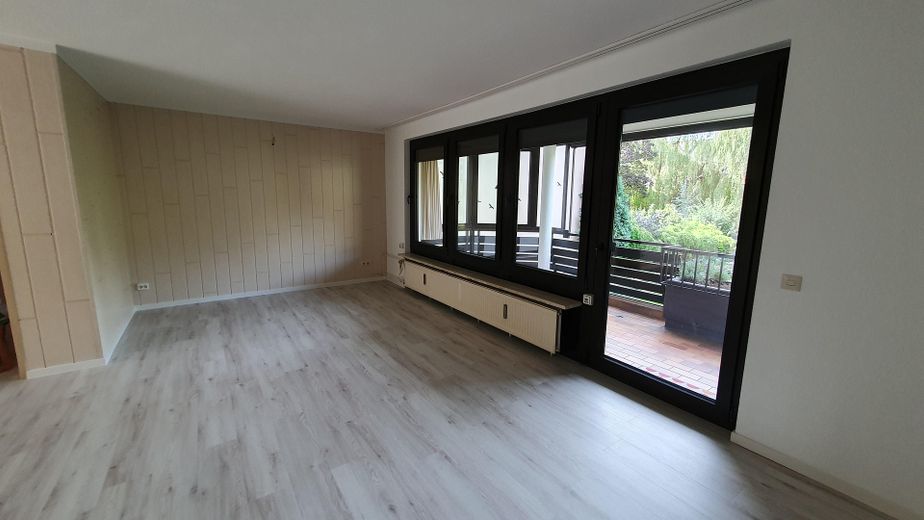 Wohnzimmer (mit Loggia)