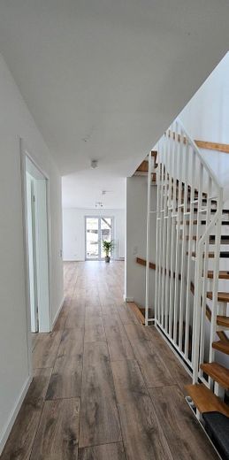 Nowoczesne mieszkanie o standardzie niemal nowym na 187m² z ogrodem - pierwsze zamieszkanie po remoncie – Foto 2