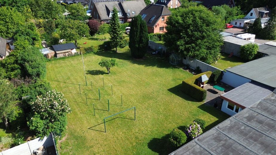 3-Zimmer-Dachgeschosswohnung mit zinsfreier Verkäuferfinanzierung möglich – Garten