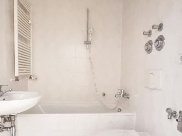 tolle 3 Zimmer Wohnung im grünen mit Balkon – Foto 1