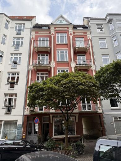 Möbliert & all inclusive: 4,5-Zimmer-Altbauwohnung Hamburg-Neustadt ab Nov '26 – Frontansicht