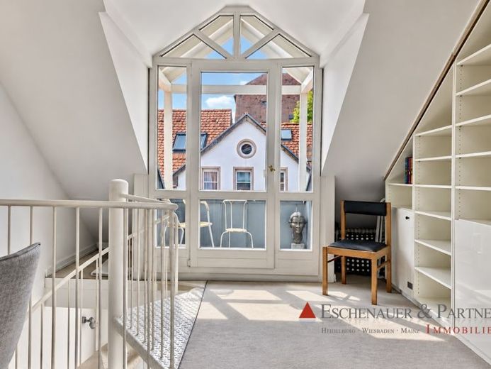 Vollmöbliertes Wohnen auf drei Ebenen – besondere Maisonette im Herzen der Heidelberger Altstadt – Photo 1