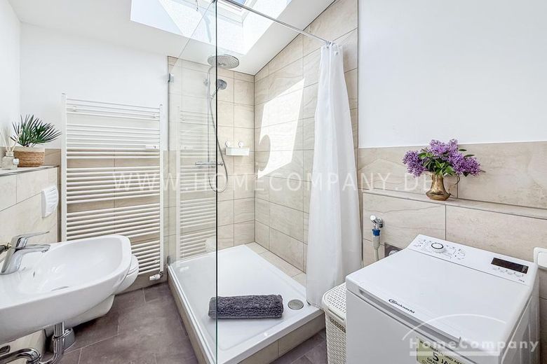 22801 HomeCompany Dresden Möbliert/Furnished 3-Zimmer Maisonette Wohnung in Dresden-Striesen mit Balkon max. 3 Personen – ccb93e7fdaf9d2464265eb42b5c32ef15ff72353.jpg