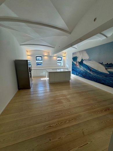Designer Loft incl. Balcony & Terrace in a Listed Complex, Private Sale – Küche / Essbereich 1