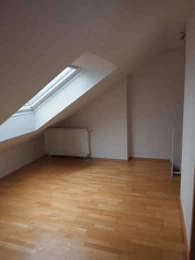 Provisionsfreie, energieeffiziente 3,5-Zimmer-Maisonette-Wohnung auf der Schillerhoehe in Marbach – Büro im Obergeschoss