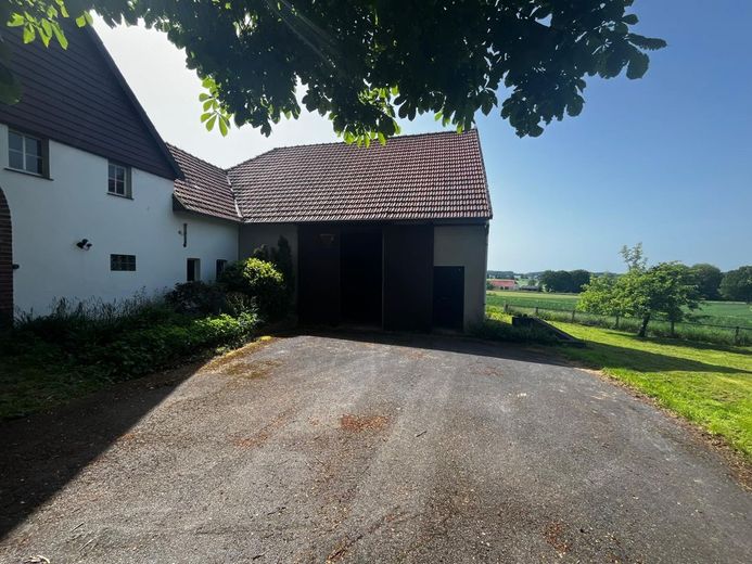 Resthof in Spenge mit der Option auf 1 ha Weide´für Pferdeliebhaber – Einfahrt