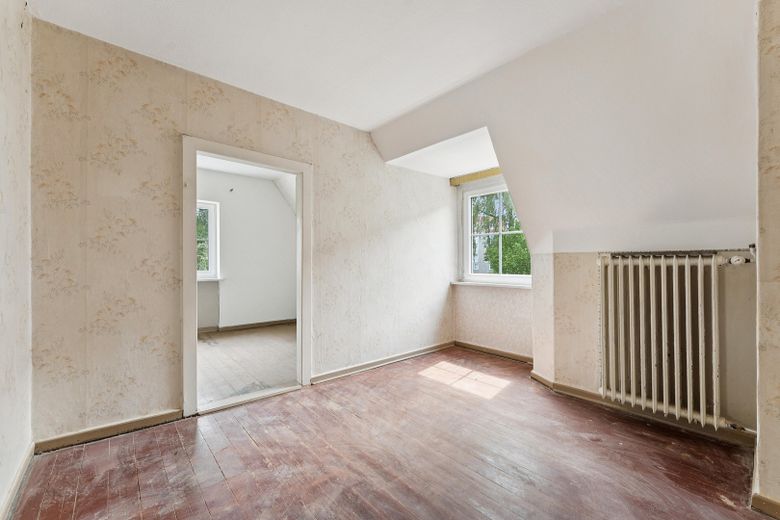 Hohe Decken, Echtholzböden, Wintergarten – wunderschönes Einfamilienhaus in Heiligenstadt – Schlafzimmer 2+3 OG