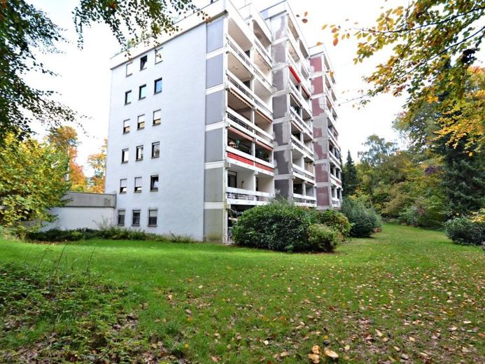 Anlageobjekt: Penthouse-Wohnung Nähe Neuwied am Rhein, teilsaniert – Foto 1