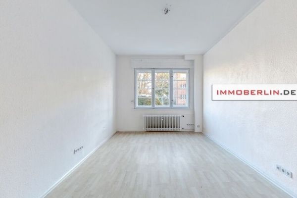 IMMOBERLIN.DE - Geräumige Altbauwohnung mit Loggia beim Britzer Garten