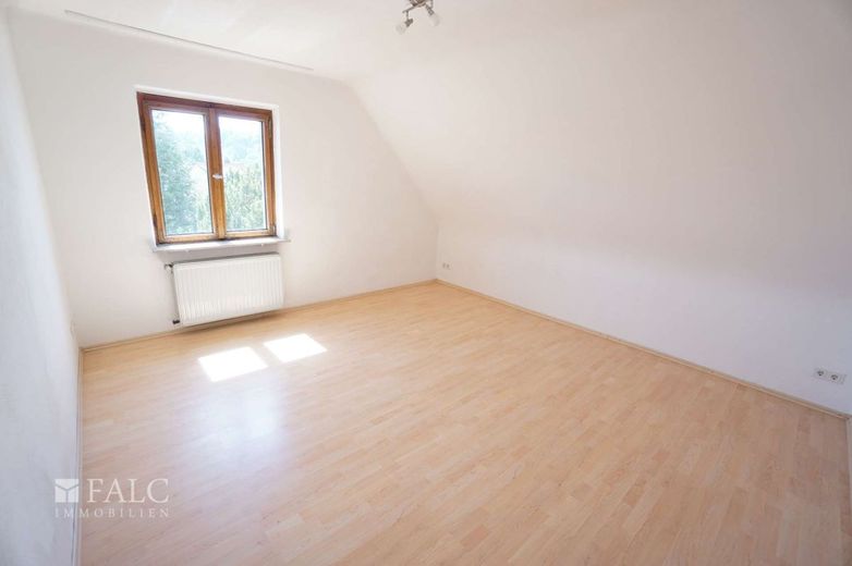 Familienhaus in ansprechender Lage (UKS) zu verkaufen! – Kind 2 DG