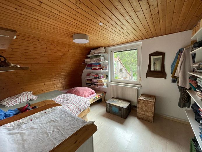 5 1/2 Zimmer Wohnung in ruhig gelegenem Zweifamilienwohnhaus mit sonnigem Garten – Kinderzimmer