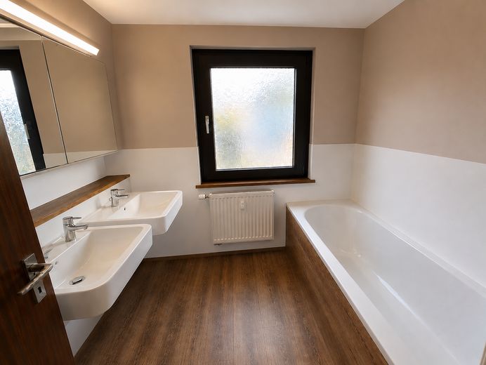 Ideal für Paare & Homeoffice-Genießer – Einziehen und wohlfühlen! – Badezimmer - KI