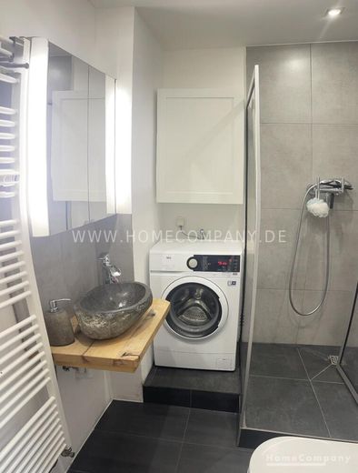 Gemeubileerd 2-kamerappartement met uitzicht op de Dom in Keulen! – 02da37a21cb10cba7e5fb8c2822596adebb029ae.jpg
