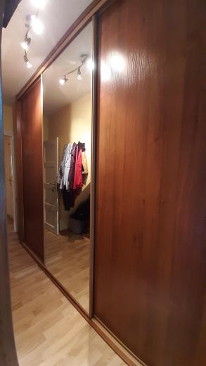 25 Garderobe