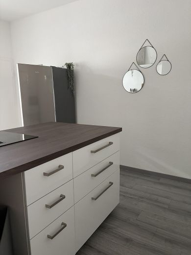 Nordviertel, schöne 68m²-Wohnung im 1.OG, saniert – Küche Übernahme möglich