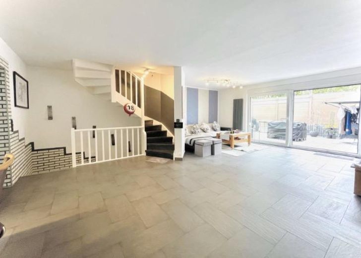 Liebevoll modernisiertes EFH, EEK B, mit Terrasse, Dachterrasse & Garage – Foto 10