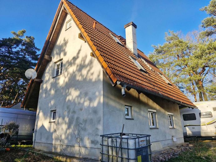 Wohnen im eigenen 1,8‑Hektar‑Wald – Gibelansicht_Westen