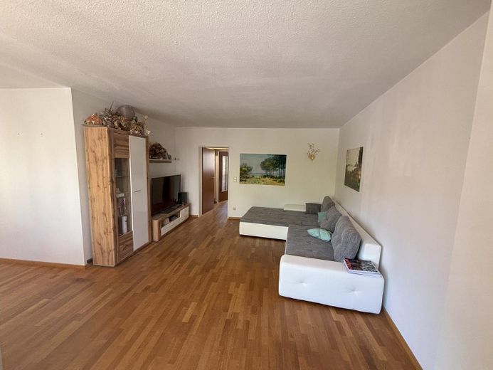 Wohnzimmer mit Essbereich