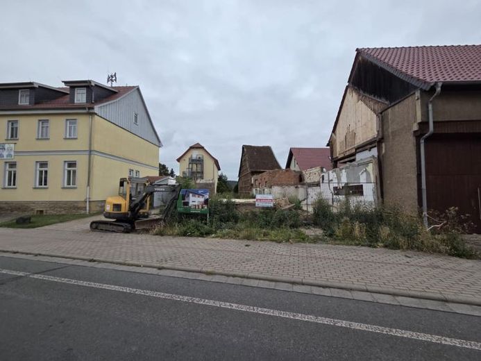Grosses Grundstück mit Baugenehmigung – Foto 1