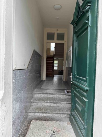 Martinsviertel, Südbalkon, 3 ZKB mit EBK - ruhig, attraktiv mit Charme – von Privat – Hauseingang