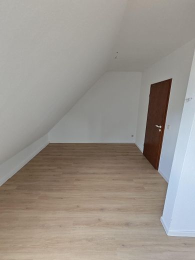 Renovated 2-room attic apartment with high-quality fitted kitchen in a central location in Iserlohn – Esszimmer