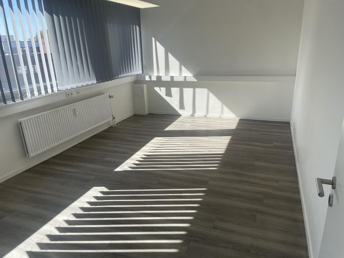 Moderne Bürofläche in Top-Lage Winterhude/Uhlenhorst – courtagefrei – Einzelbüro 1