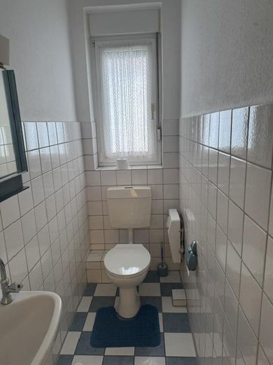Чарівний будинок для кількох поколінь із потенціалом розвитку – Gäste-WC