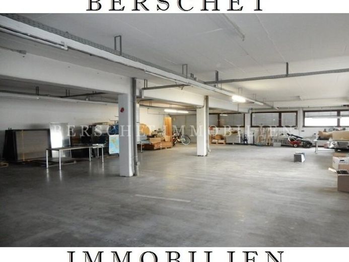 Obertshausen, Lager mit Büro in Mischgebiet – Photo 1