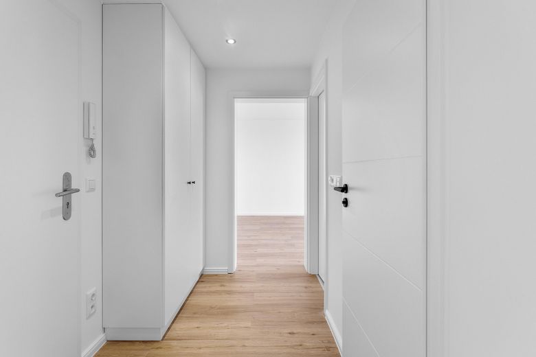Erstbezug - sanierte 2-Raumwohnung – Beispiel Flur