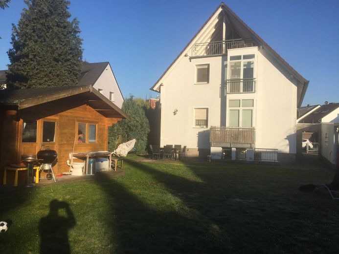 Top Maisonettewohnung mit Balkon, EBK und Klimaanlagen zu vermieten – Aussenansicht