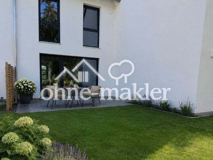 Wohnen am Bach - Modernes Neubau-Reihenhaus für die Familie mit Garten und Blick ins Grüne – Foto 1