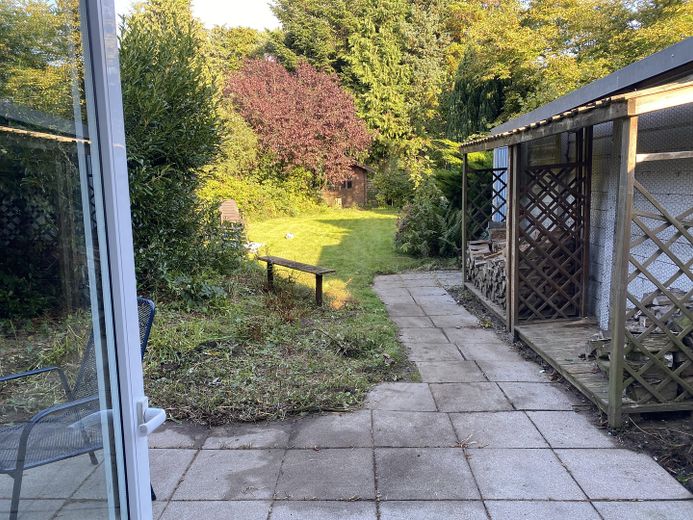 Freie Charmante Doppelhaushälfte mit großem Garten – Ideal für Familien oder Mehrgenerationenwohnen – Aussicht Küche