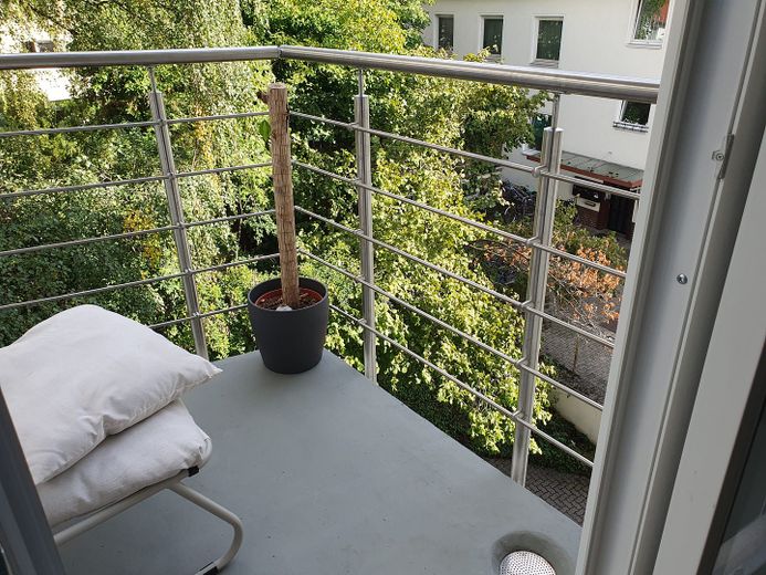 2-Zimmer/EBK/Bad/Balkon/Keller (fast) Erstbezug nach hochwertiger Sanierung direkt vom Eigentümer – Balkon