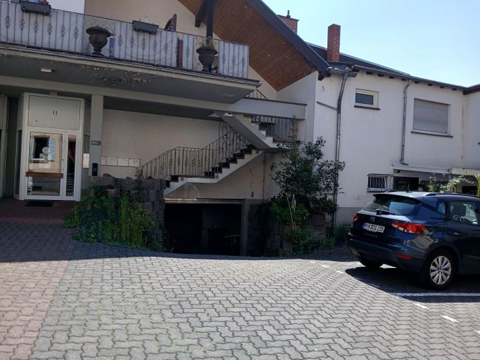 8Parkplätze z an der Saunst1 u