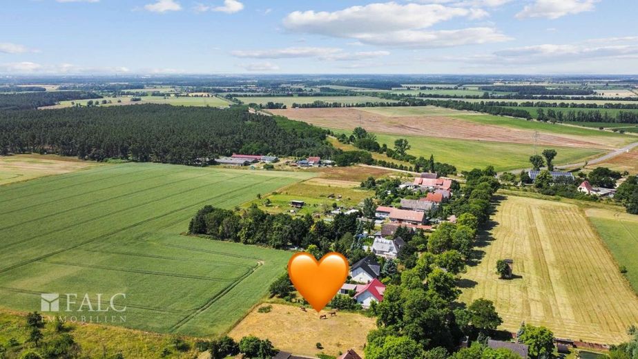 Provisionsfrei. Neubauprojekt - Traumbungalow mit Feldblick – Luftbild Grundstück