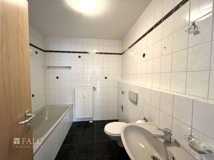 Die Ruhe genießen und doch nicht weit zum Stadtzentrum – Badezimmer.1.1